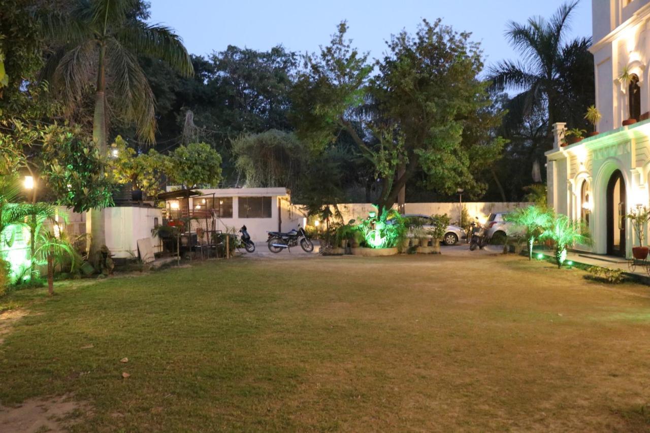 Patiāla Hotel Pushap Palace מראה חיצוני תמונה