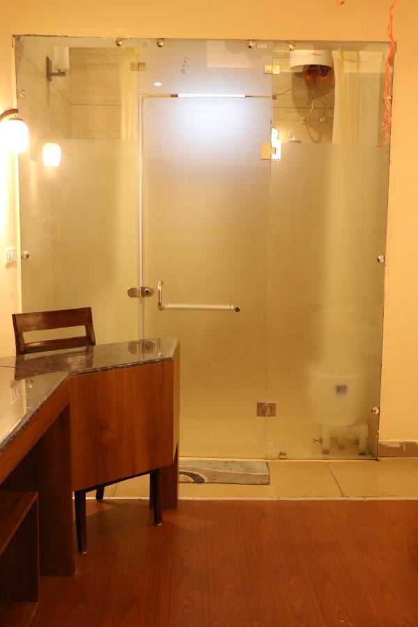 Patiāla Hotel Pushap Palace מראה חיצוני תמונה